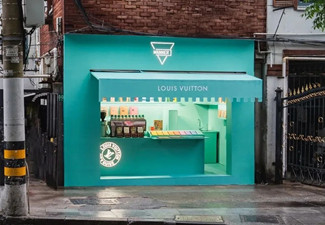 LV為什么選擇精品咖啡店作為戶外廣告投放載體?