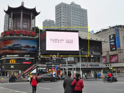 長沙黃興廣場司門口LED屏廣告報價 長沙黃興廣場司門口LED屏廣告報價