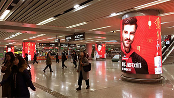 深圳北站立柱LED套裝廣告