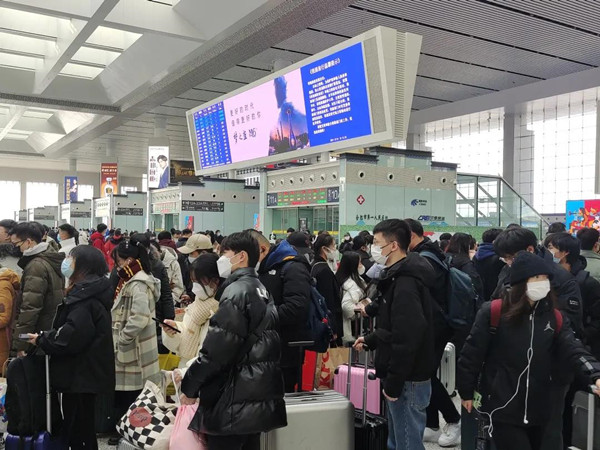 夢之藍高鐵站LED廣告