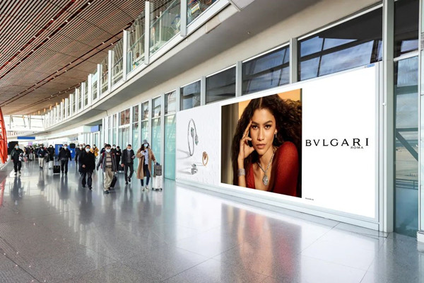 寶格麗機場廣告