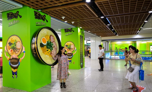 深圳地鐵異形包柱廣告 深圳地鐵異形包柱廣告