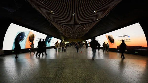 vivo地鐵廣告 vivo地鐵廣告